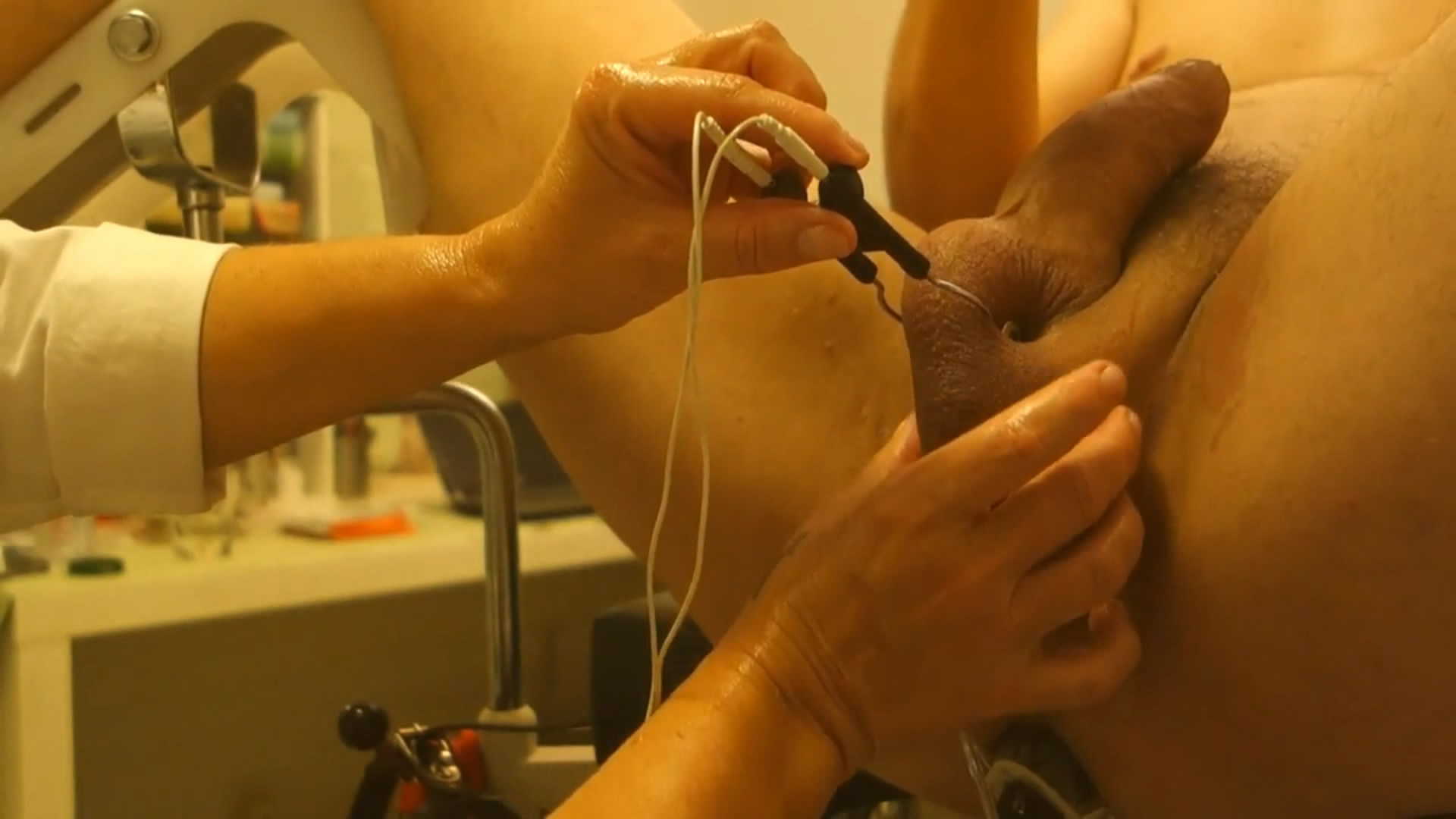 Vagina Torture Тортуре зашили вагину